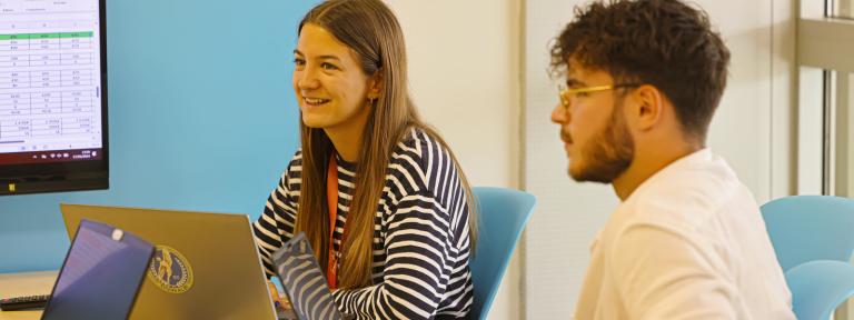 etudiant-ingenieur-ordinateur