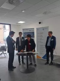 'Etienne Pot, Délégué interministériel à la stratégie nationale pour les troubles du neurodéveloppement, Bertrand Monthubert, Directeur du Programme Atypie-Friendly, et Michaël Toplis, Président de l'Université de Toulouse.